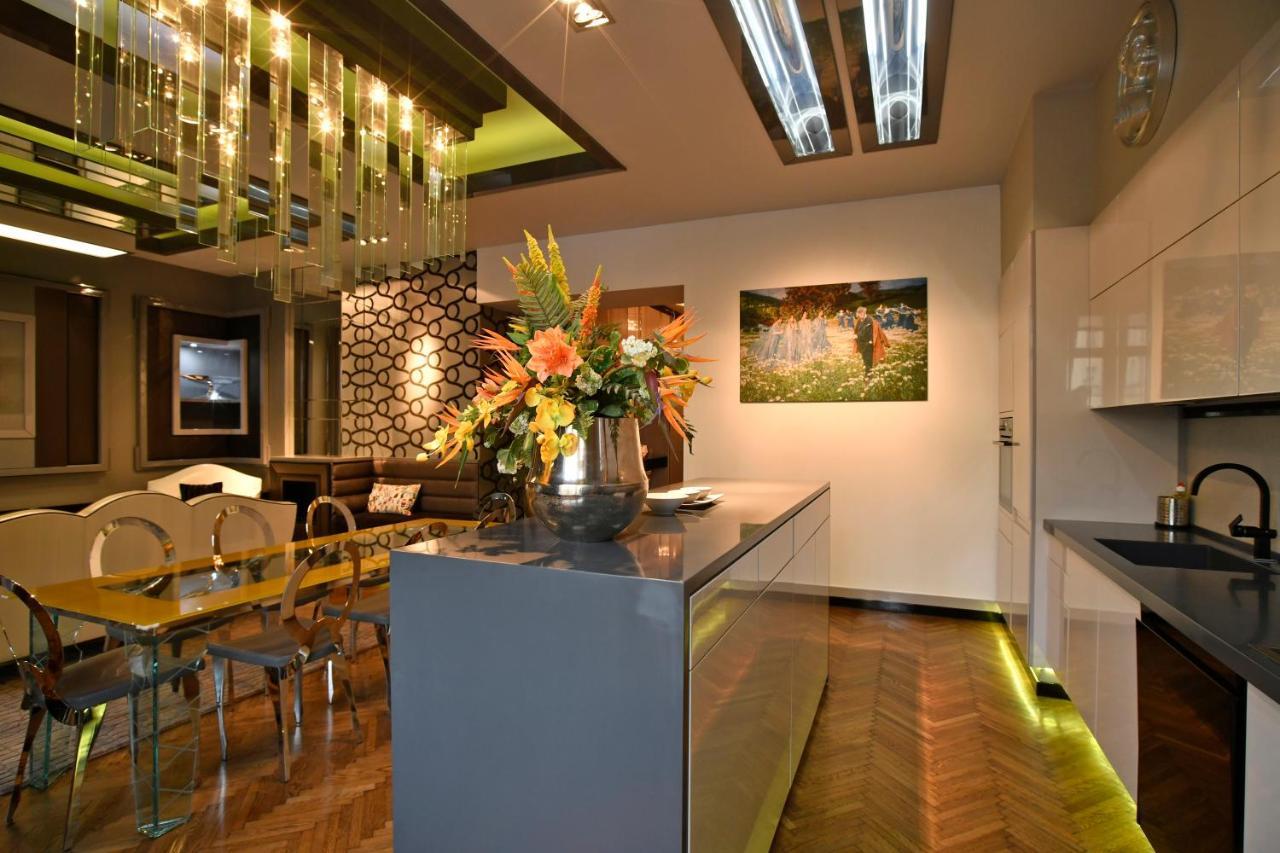 Luxuryflat Near Centre On118 Sqm, 3Br,2Bth,8Bed,Ac Lägenhet Budapest Exteriör bild