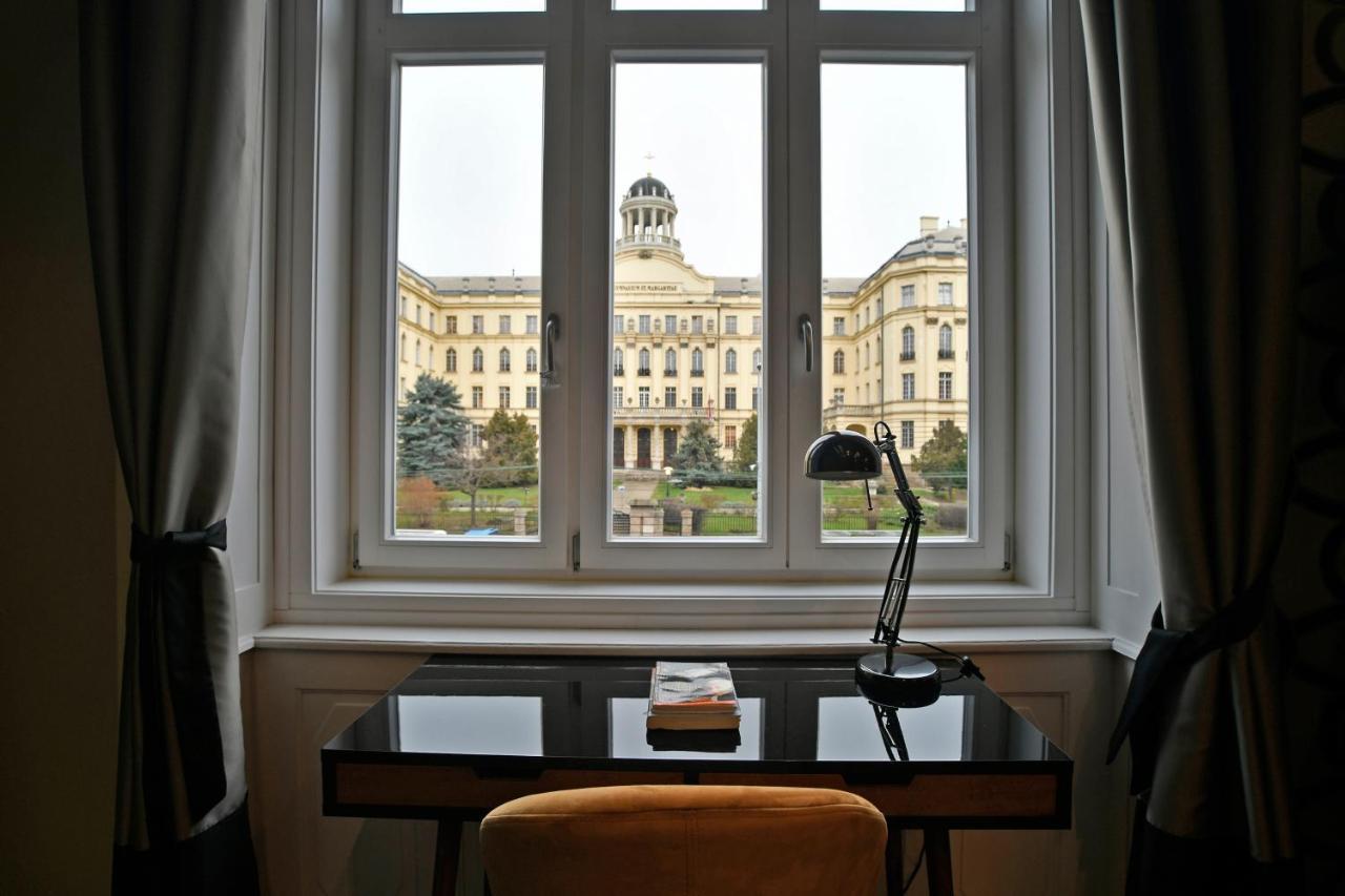 Luxuryflat Near Centre On118 Sqm, 3Br,2Bth,8Bed,Ac Lägenhet Budapest Exteriör bild