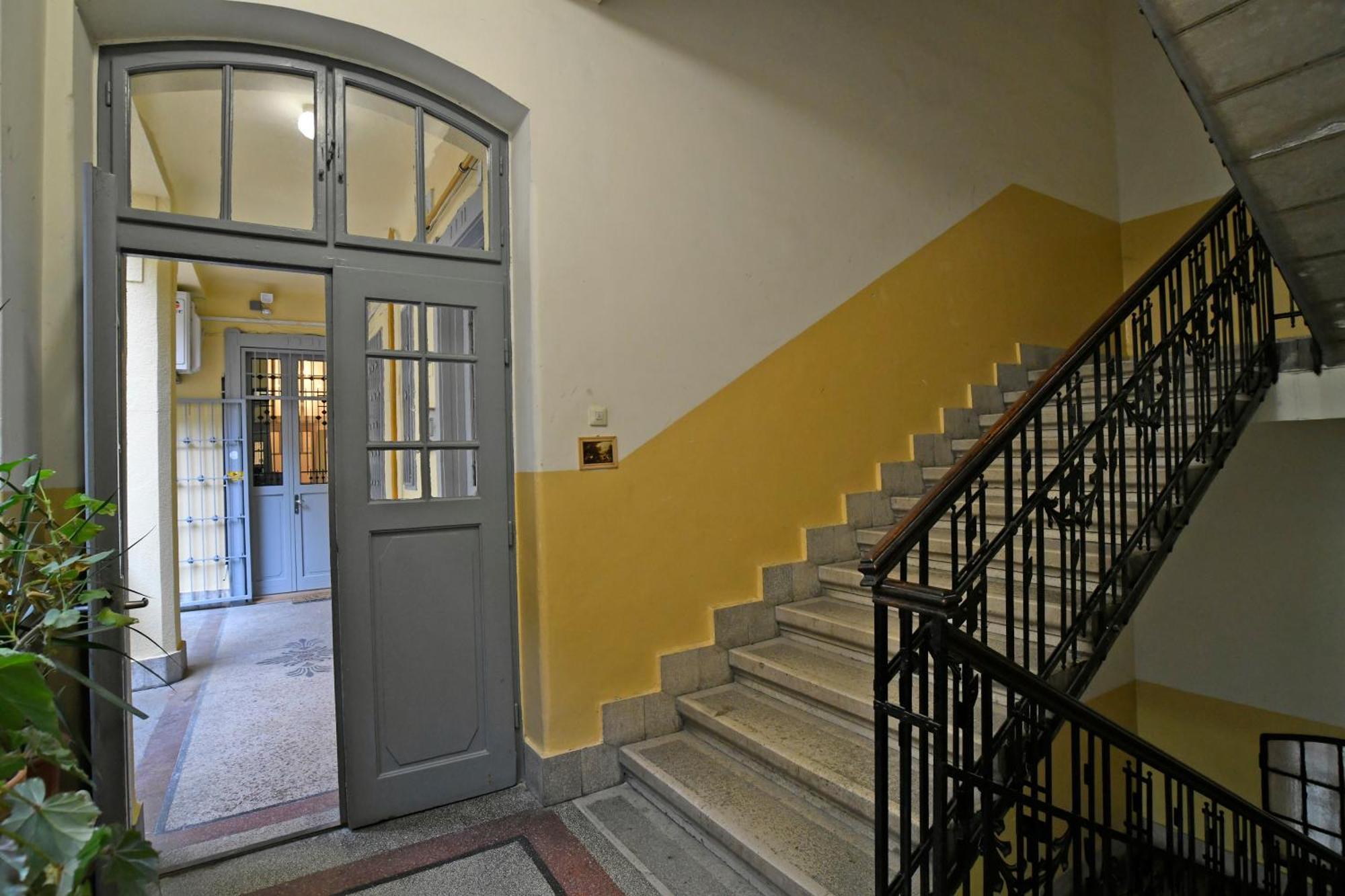 Luxuryflat Near Centre On118 Sqm, 3Br,2Bth,8Bed,Ac Lägenhet Budapest Exteriör bild