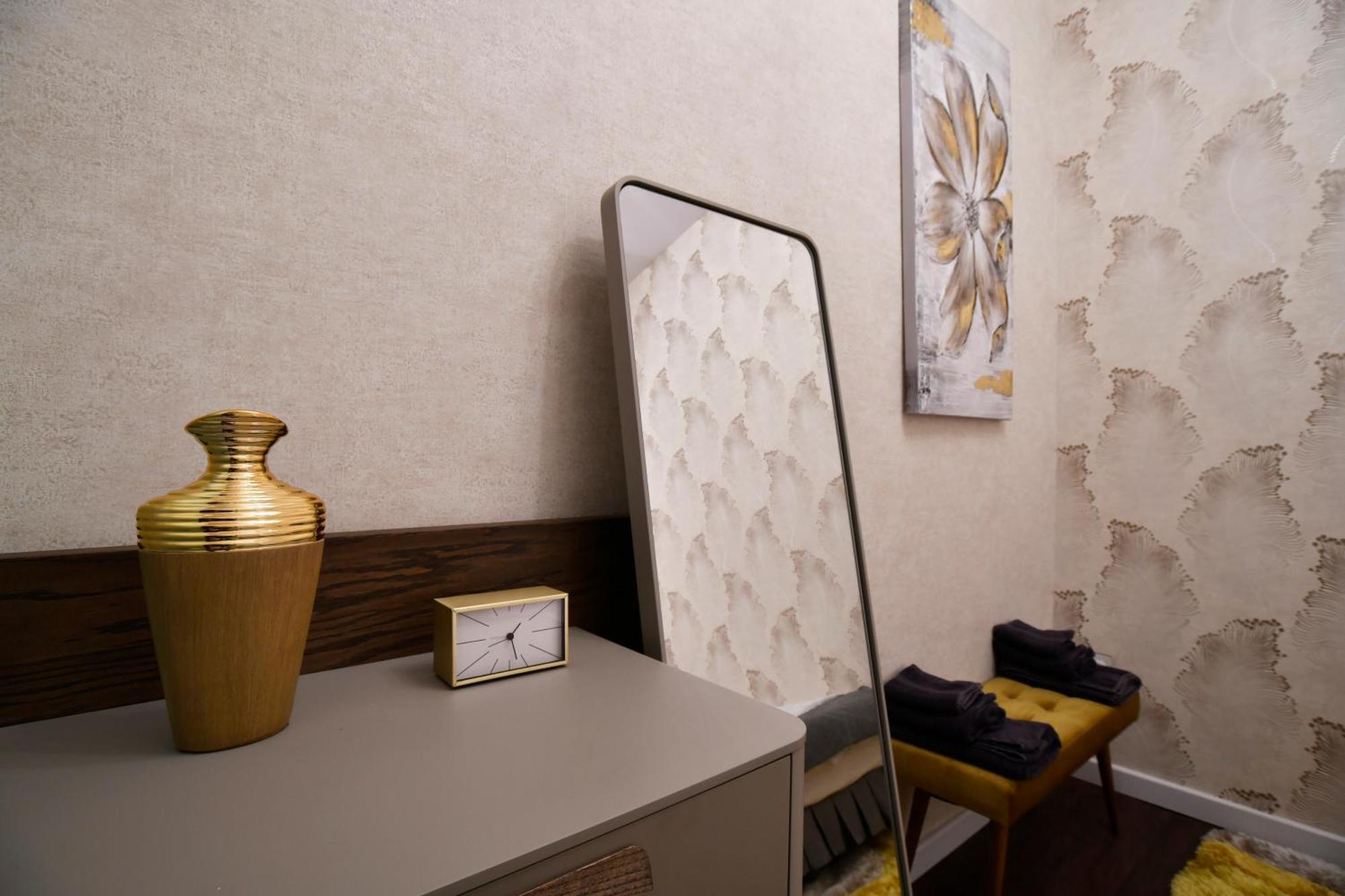 Luxuryflat Near Centre On118 Sqm, 3Br,2Bth,8Bed,Ac Lägenhet Budapest Exteriör bild