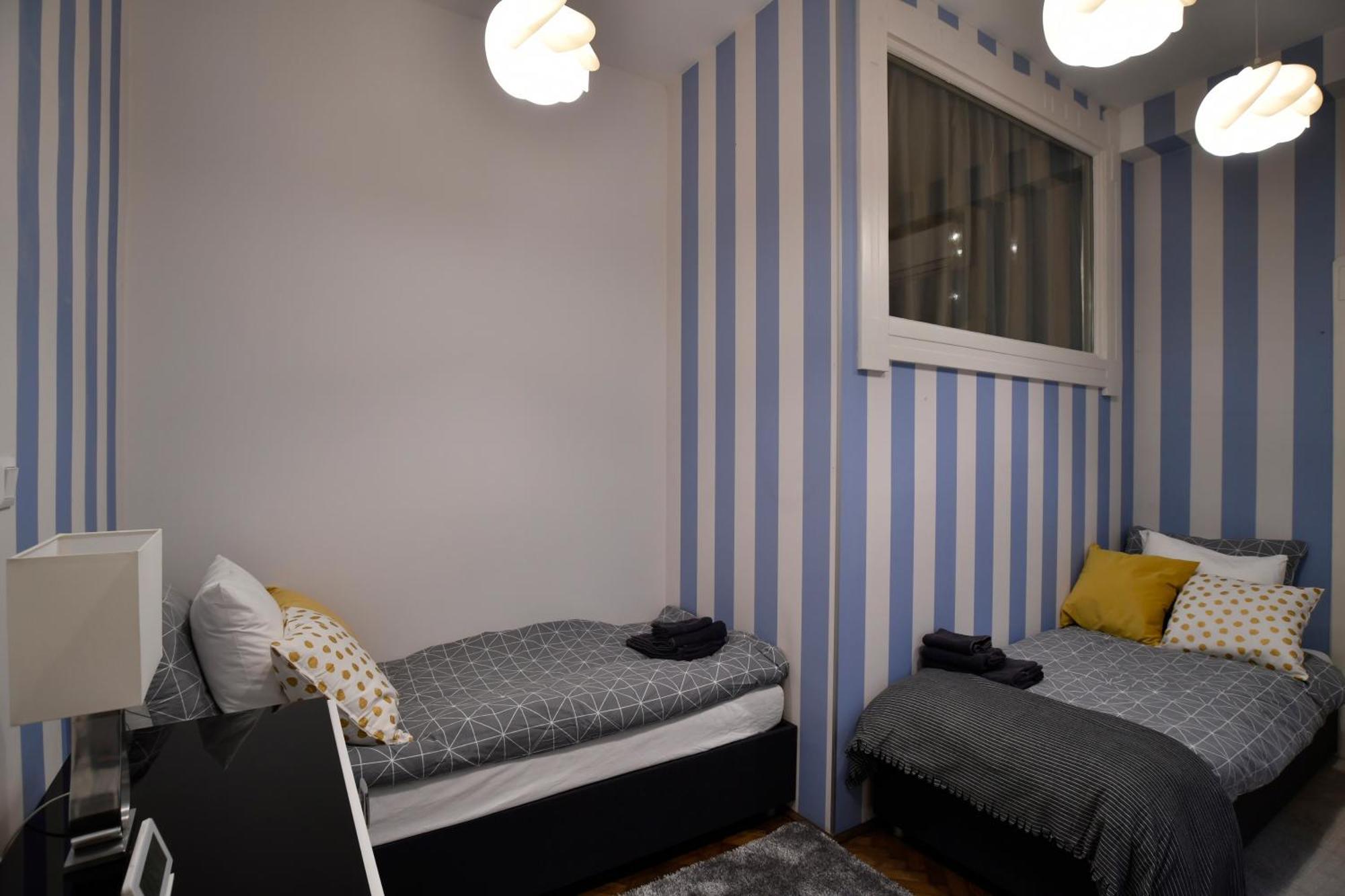 Luxuryflat Near Centre On118 Sqm, 3Br,2Bth,8Bed,Ac Lägenhet Budapest Exteriör bild