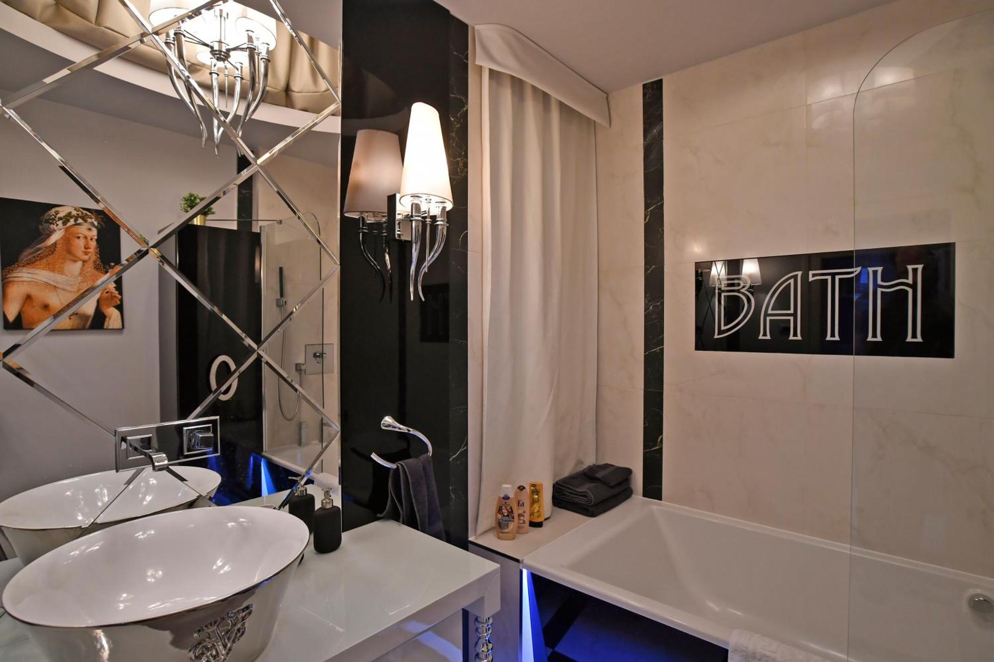 Luxuryflat Near Centre On118 Sqm, 3Br,2Bth,8Bed,Ac Lägenhet Budapest Exteriör bild