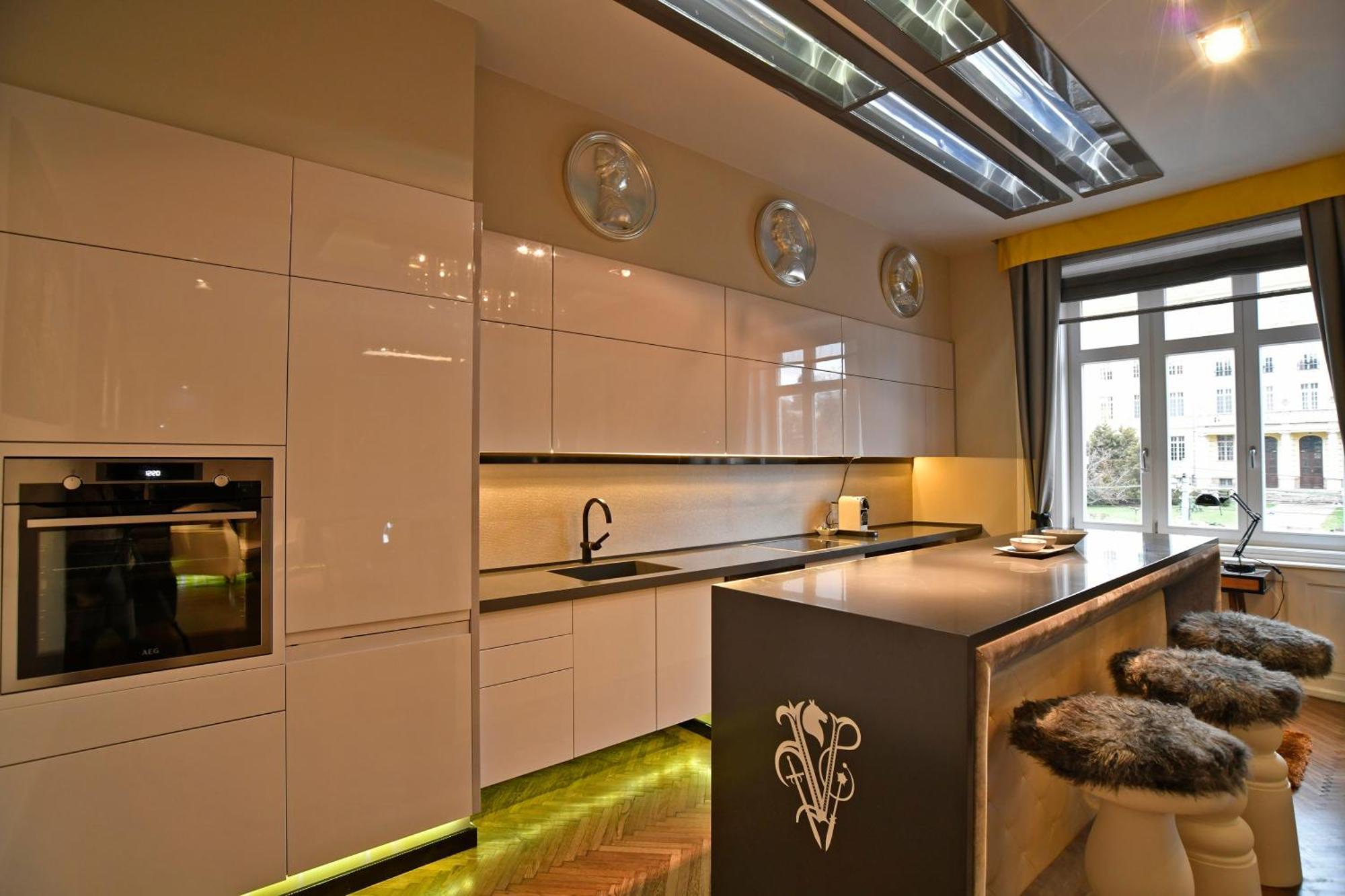Luxuryflat Near Centre On118 Sqm, 3Br,2Bth,8Bed,Ac Lägenhet Budapest Exteriör bild